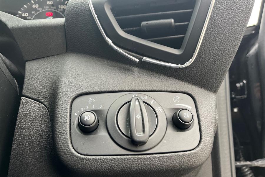 Ford C-MAX Photo autoimg-08b2cd2b80b64f4727c9e3e694a7e17adbe116f1.jpg