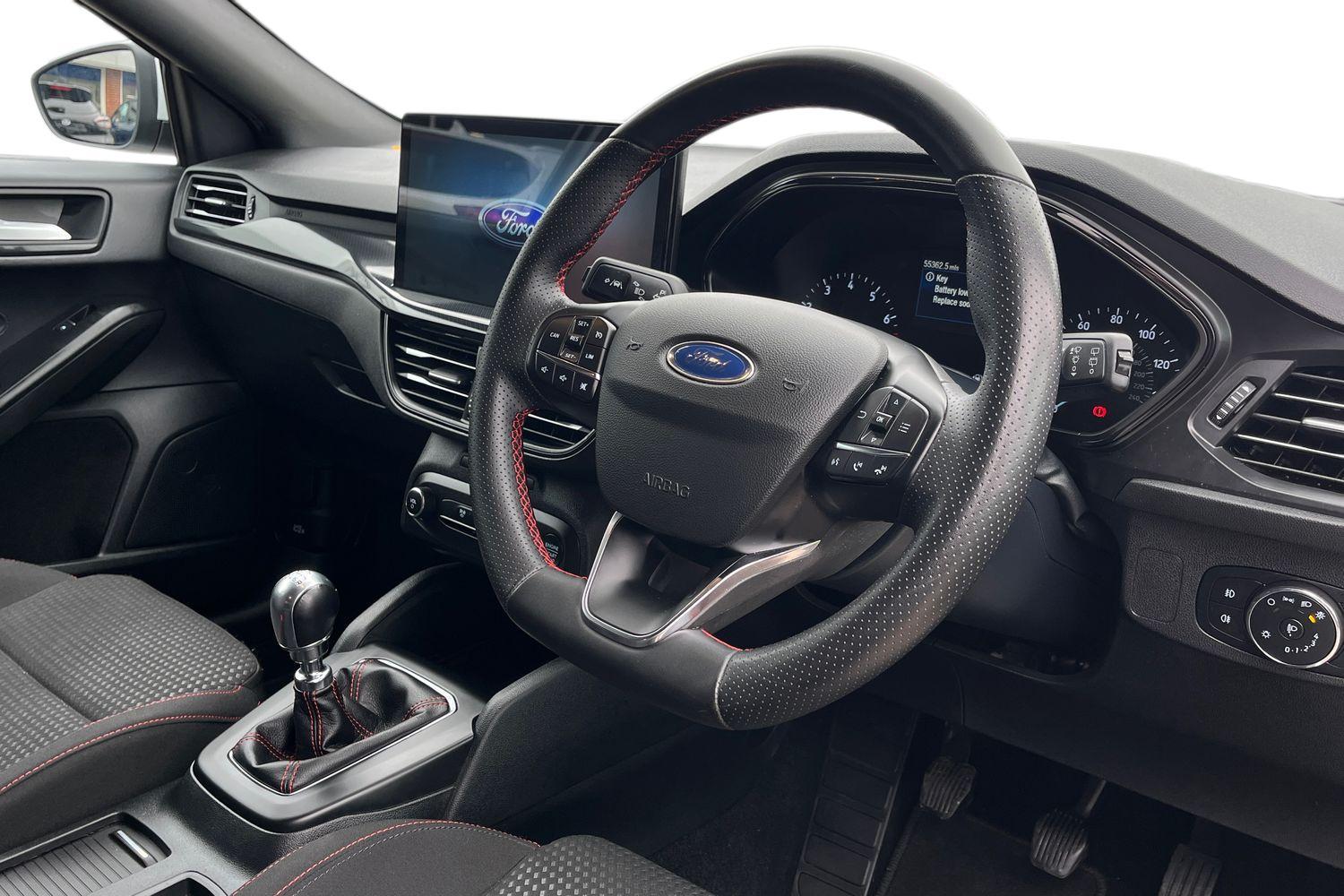Ford FOCUS Photo 8