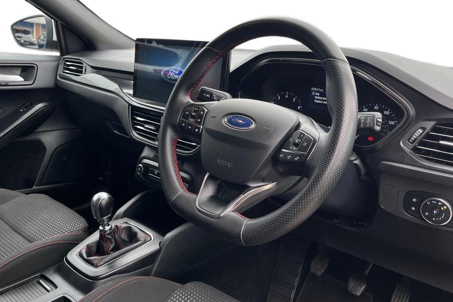 Ford FOCUS Photo autoimg-08bde3c83968436f444e2cd92528c0ba3e78bd75.jpg