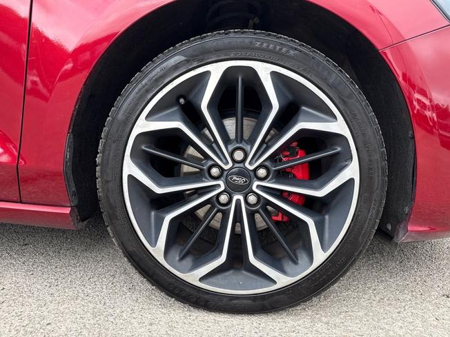 FORD Focus Photo 5