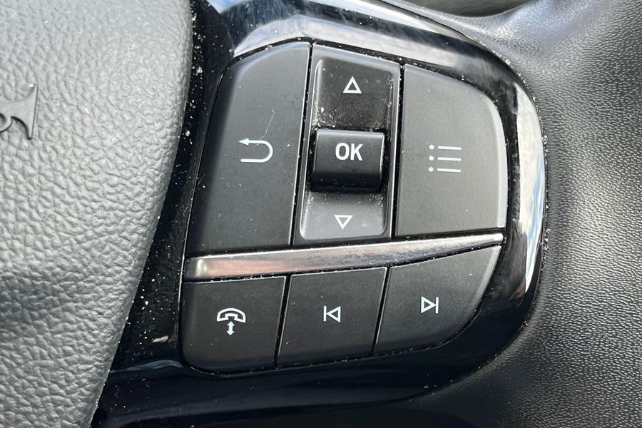 Ford KUGA Photo autoimg-08c3aa7dbcd72a152a0688fa8558e686204373f7.jpg