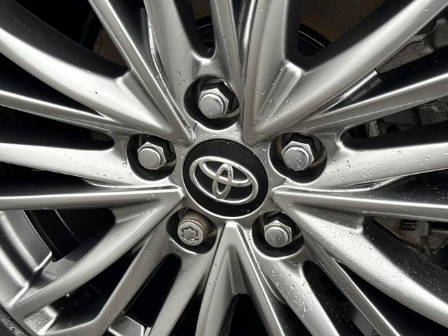 TOYOTA C-Hr Photo 30