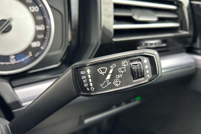 VOLKSWAGEN Touareg Photo 48