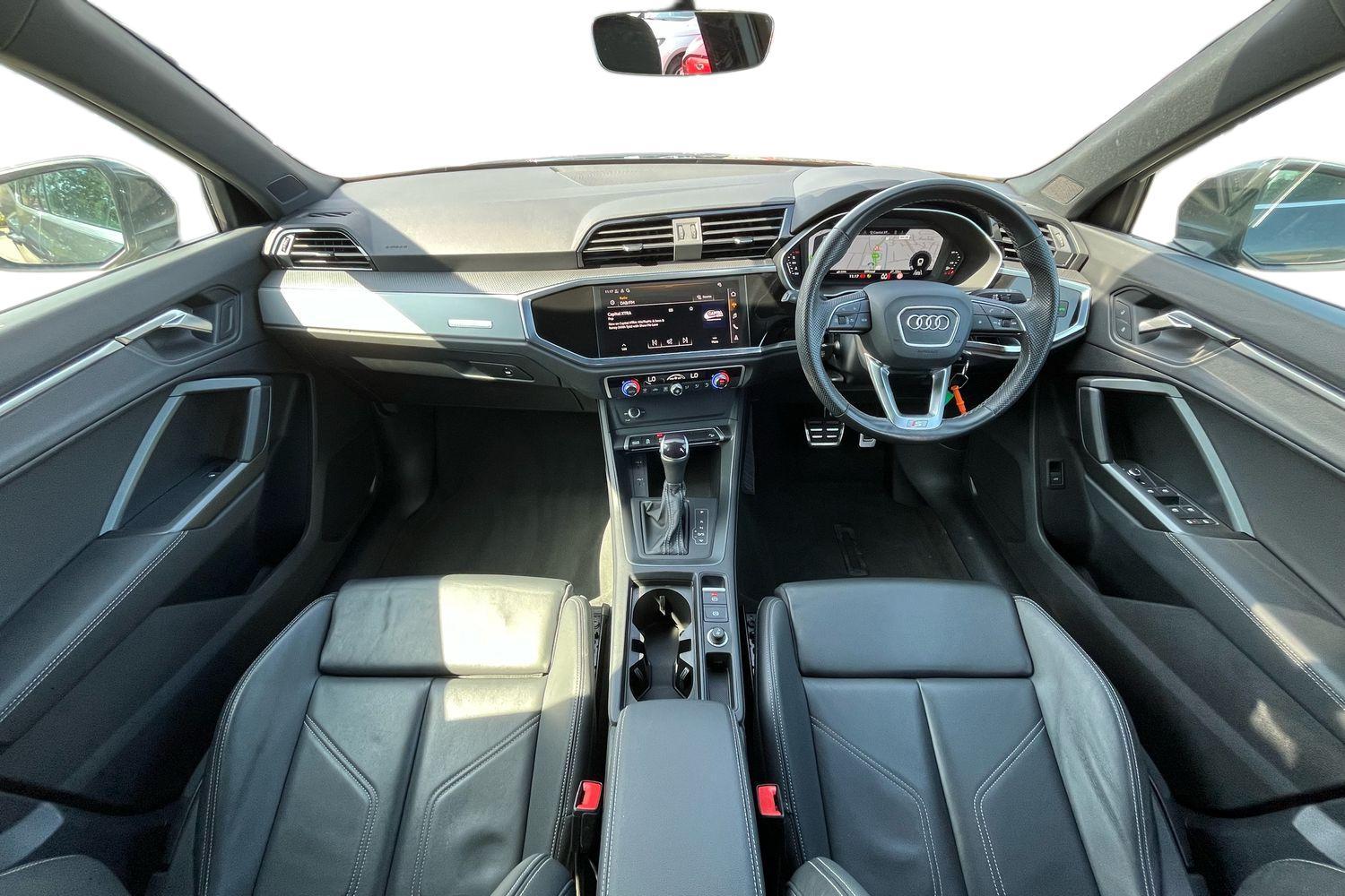 Audi Q3 Photo 9
