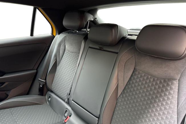VOLKSWAGEN T-Roc Photo 9