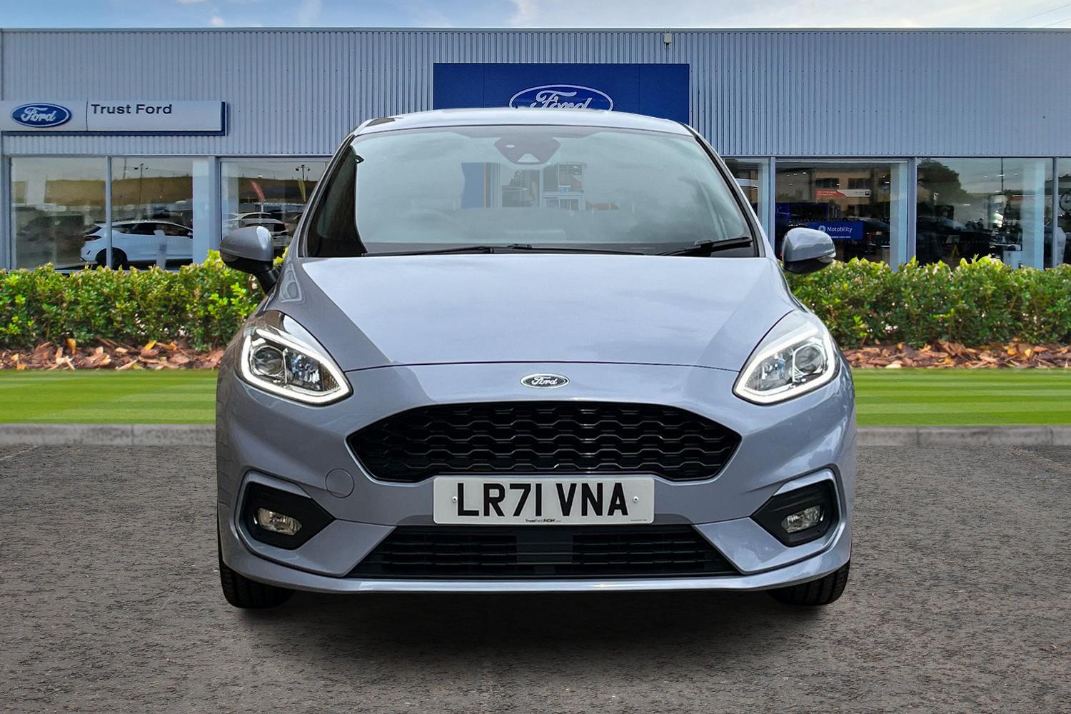 Ford Fiesta Photo 5