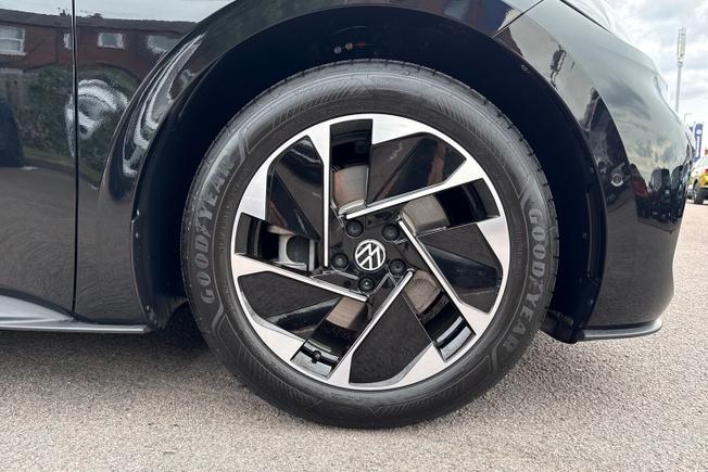 VOLKSWAGEN ID.3 Photo 5