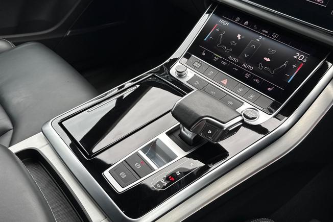 AUDI Q7 Photo 35
