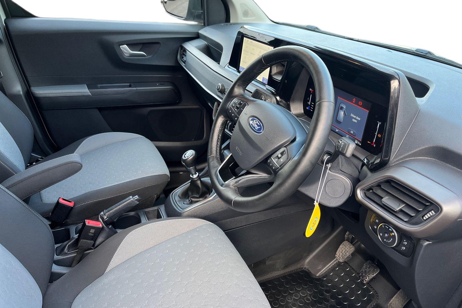 Ford TRANSIT COURIER Photo 13
