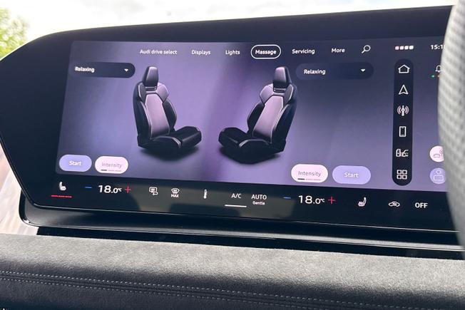 Audi Q6 e-tron Photo 44