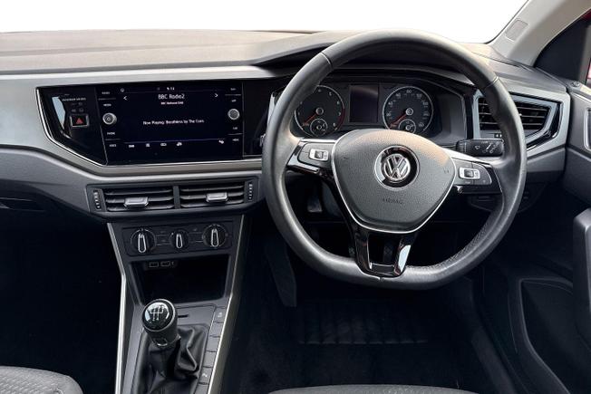 VOLKSWAGEN Polo Photo 11
