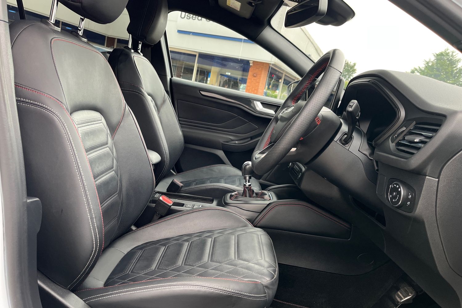 Ford FOCUS Photo 16