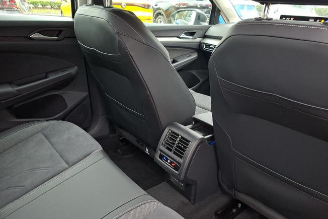 VOLKSWAGEN Golf Photo 22