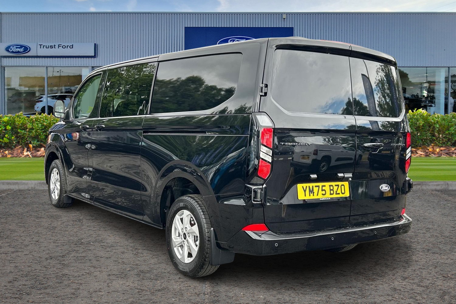 Ford TRANSIT CUSTOM Photo 1