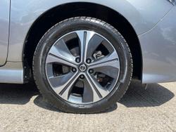 NISSAN Leaf Photo 5
