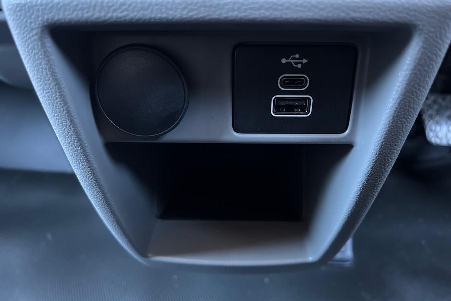 Ford TRANSIT CUSTOM Photo autoimg-08db7feef5548fa48fc1baea60065612c5882893.jpg