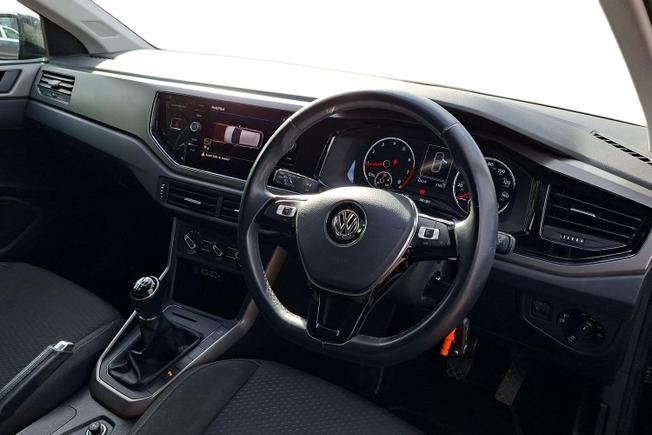 VOLKSWAGEN Polo Photo 6