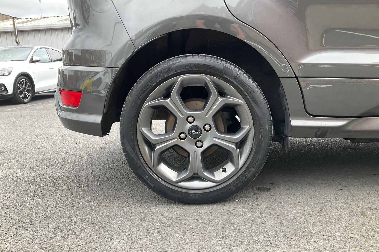 Ford ECOSPORT Photo 7