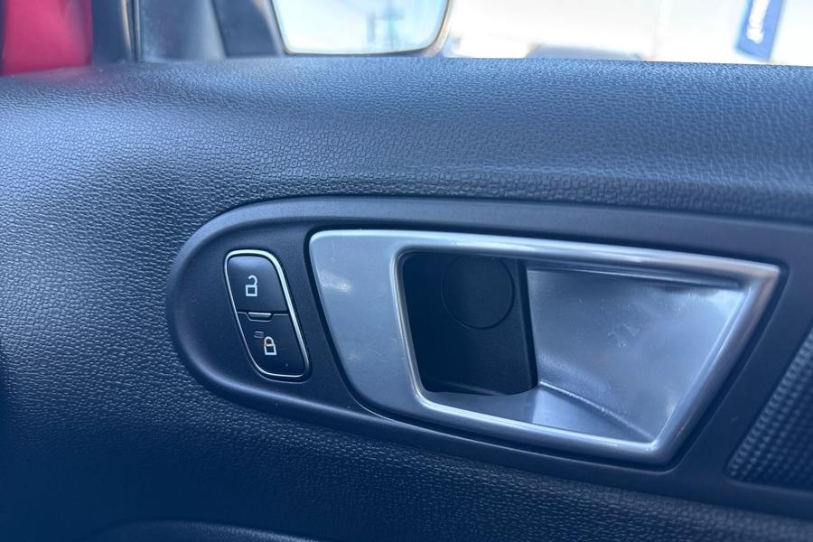 Ford ECOSPORT Photo autoimg-08df191e8dc6c13d7bf1a9b94587688f3dfad8ac.jpg