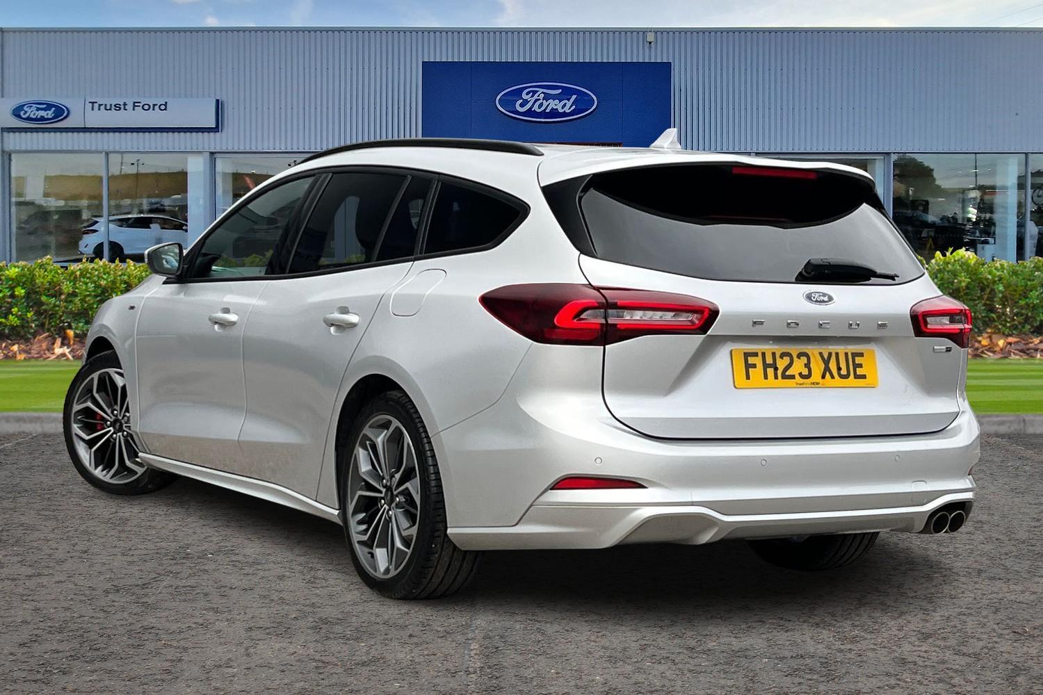 Ford FOCUS Photo 1