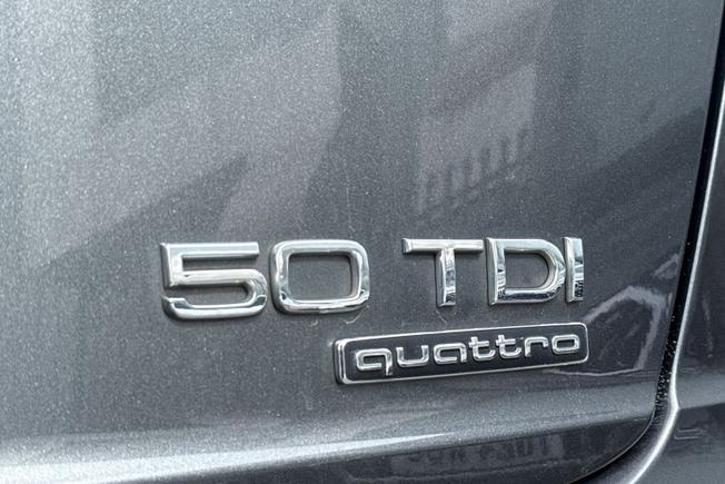 AUDI Q8 Photo 27