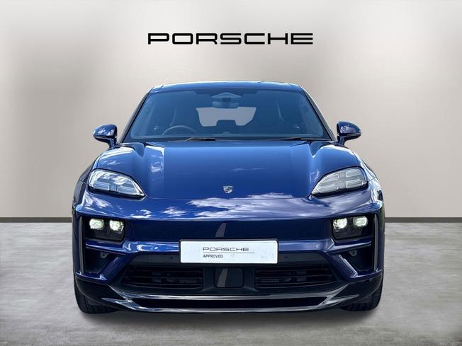 PORSCHE Macan Photo 2