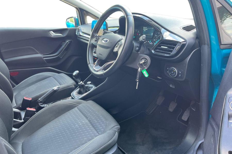 Ford FIESTA Photo autoimg-08e706df68cf4ff4b5c357d79d111220cc0e6f55.jpg