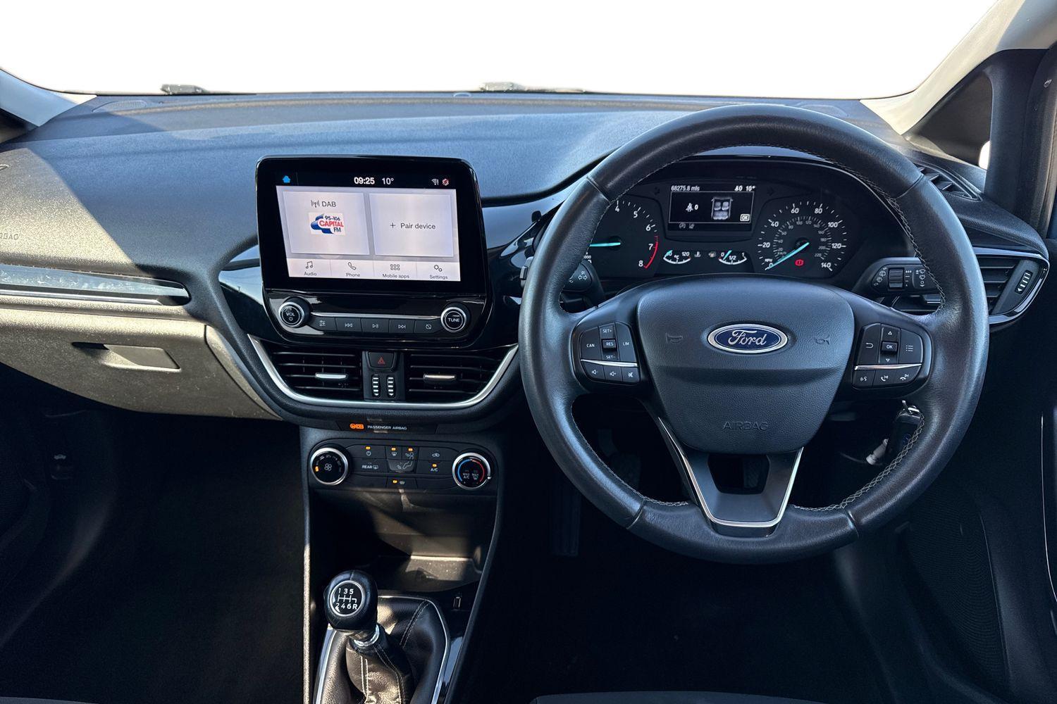 Ford FIESTA Photo 10