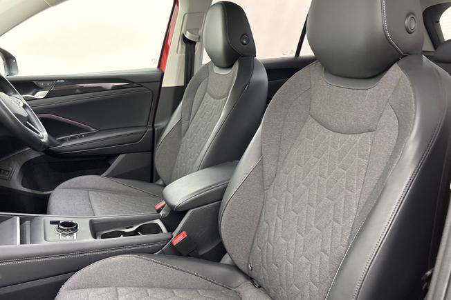 VOLKSWAGEN Tiguan Photo 27