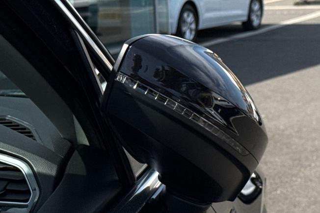 VOLKSWAGEN Tiguan Photo 33