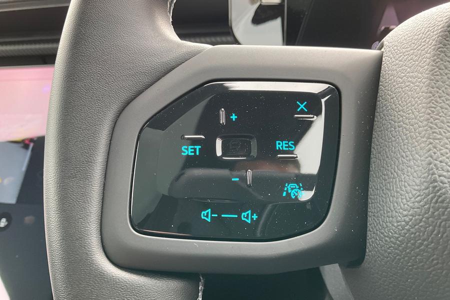 Ford Explorer Photo autoimg-08ffb3861fa0a85002ff3156a91c7946e4fc9848.jpg