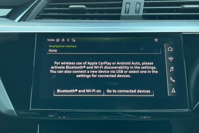 AUDI Q8 E-Tron Photo 24