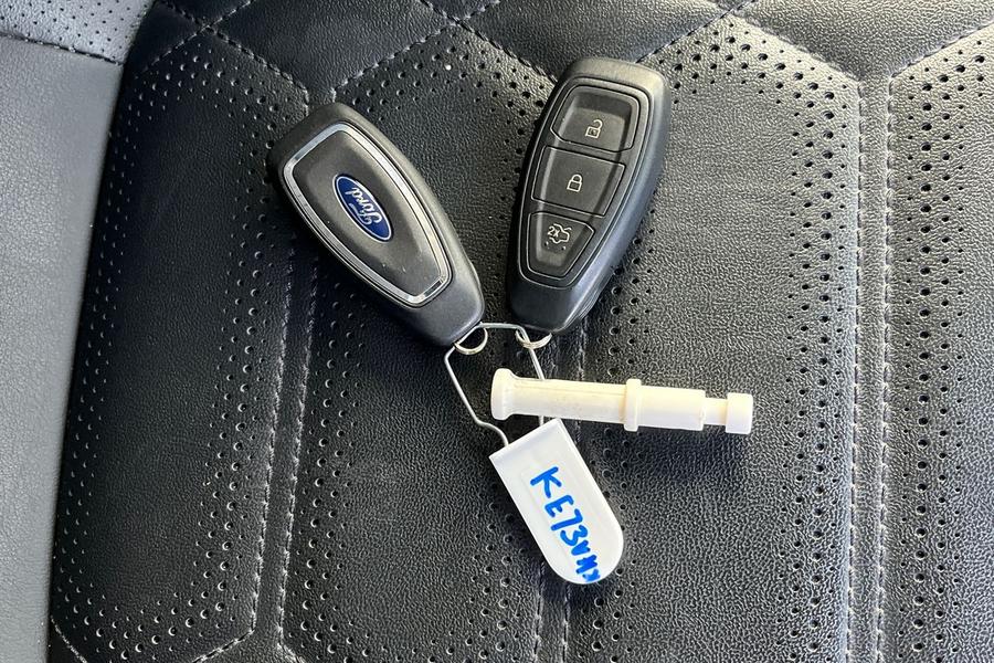 Ford FOCUS Photo autoimg-0906bc3eef226fbe97f9fdd24c1d0fc6f8630670.jpg