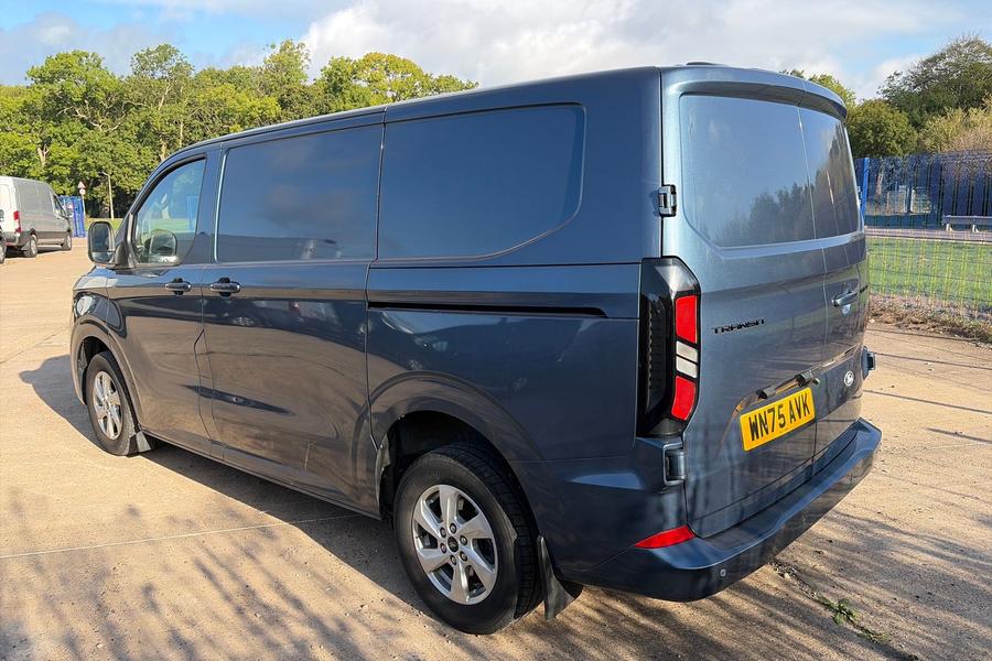 Ford Transit Custom Photo autoimg-090810012544d2a435e39629762e0314d330bf09.jpg