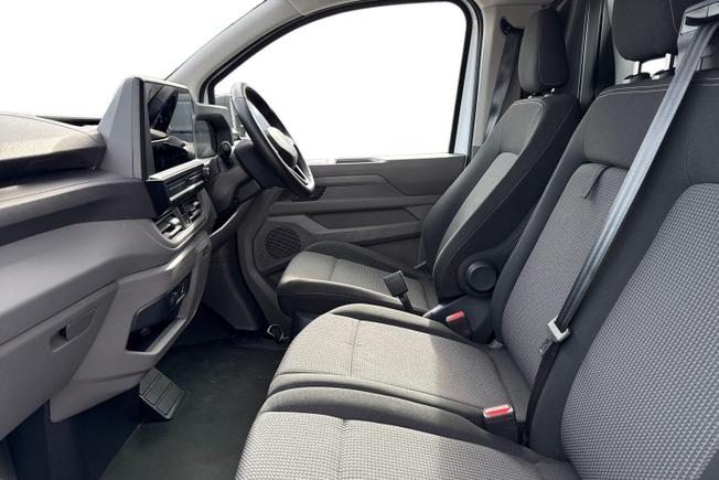 VOLKSWAGEN E-Transporter Photo 2