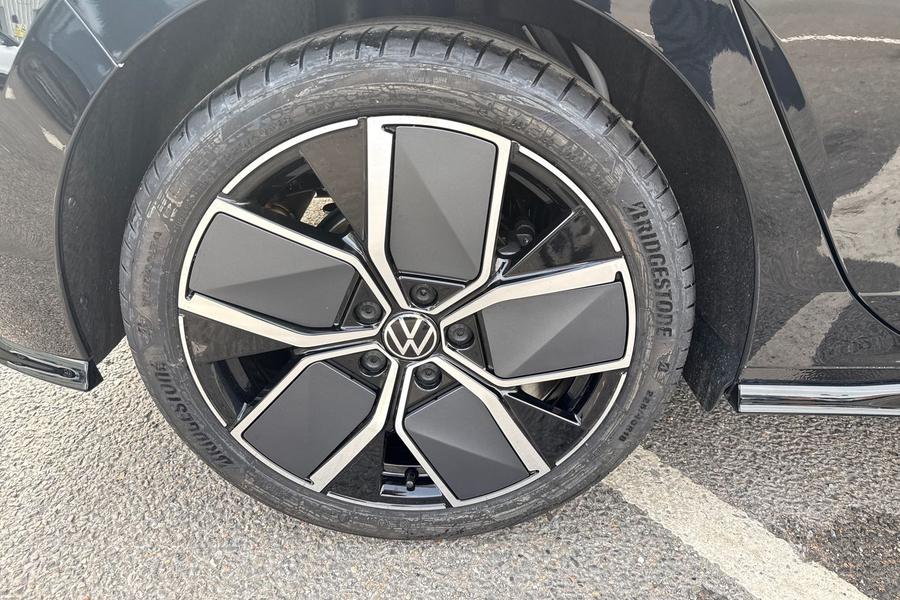 Volkswagen GOLF Photo autoimg-090d0a3fb98cf8032f374de9b512c4f8c0cec330.jpg