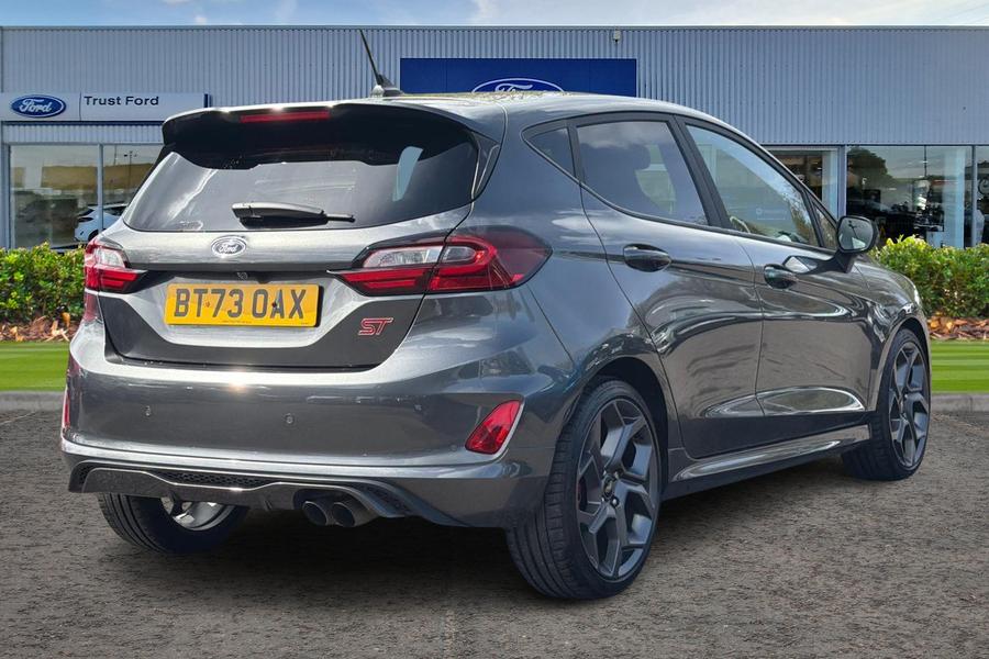 Ford FIESTA Photo autoimg-090d88891f598f716ecea01d703dd53675716156.jpg