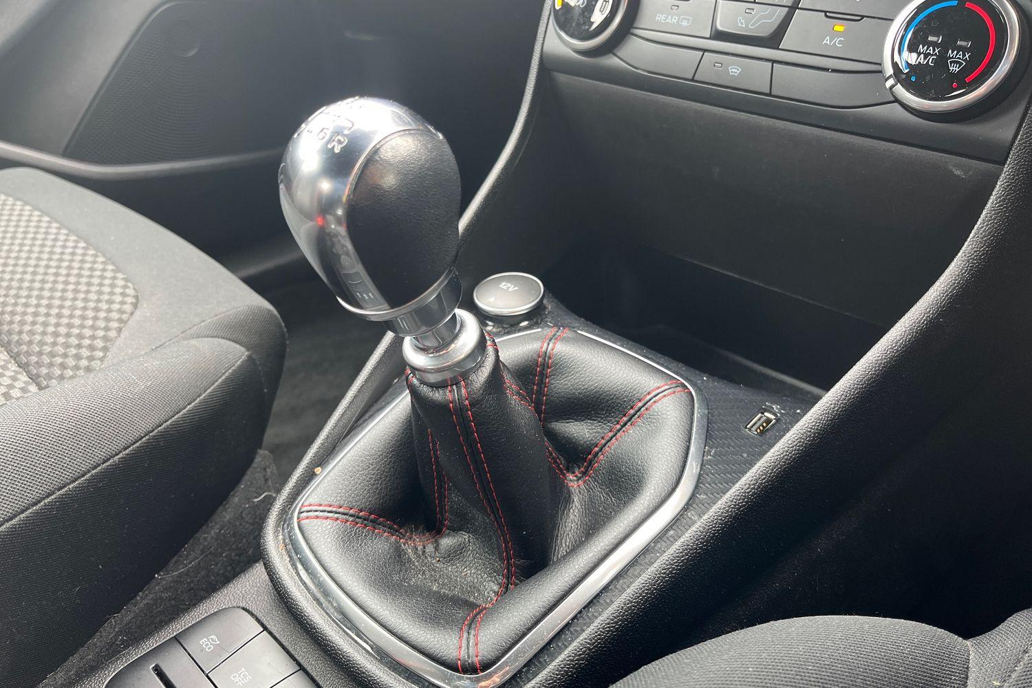 Ford FIESTA Photo 32