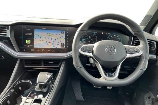 Volkswagen Touareg Photo autoimg-090e7524582e7b5e43d6aecac48a1be0ab9f4ac3.jpg