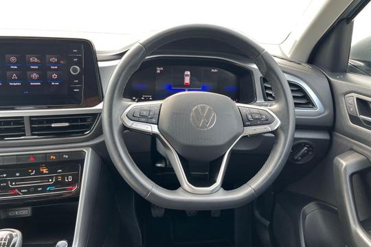 Volkswagen T-roc Photo autoimg-090ee8aa81a3e29d41a89ded7381c16e0353409f.jpg