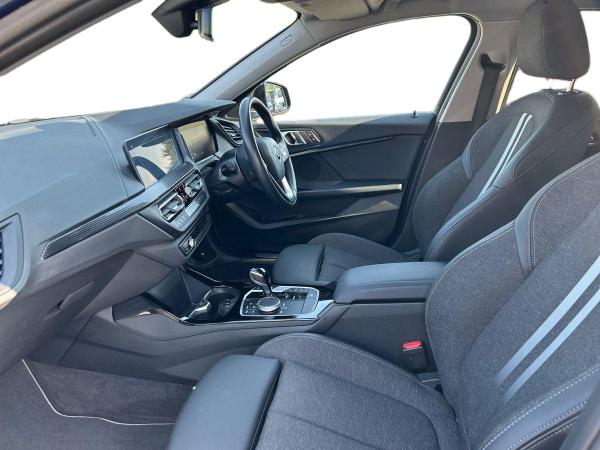 BMW 1 Series Photo autoimg-09123f89f2a1aa85b4a4310f470878aa072615df.jpg