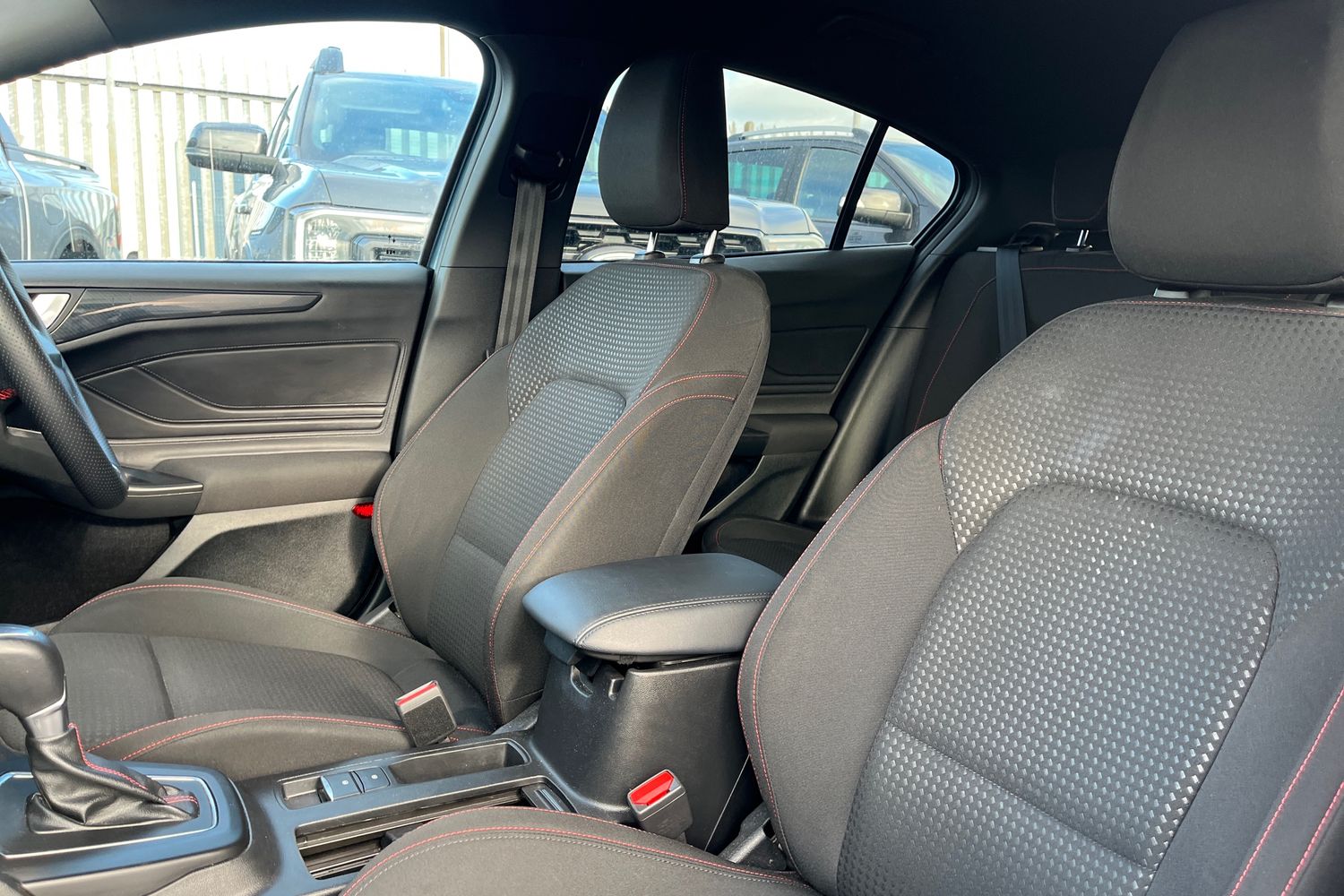 Ford FOCUS Photo 18