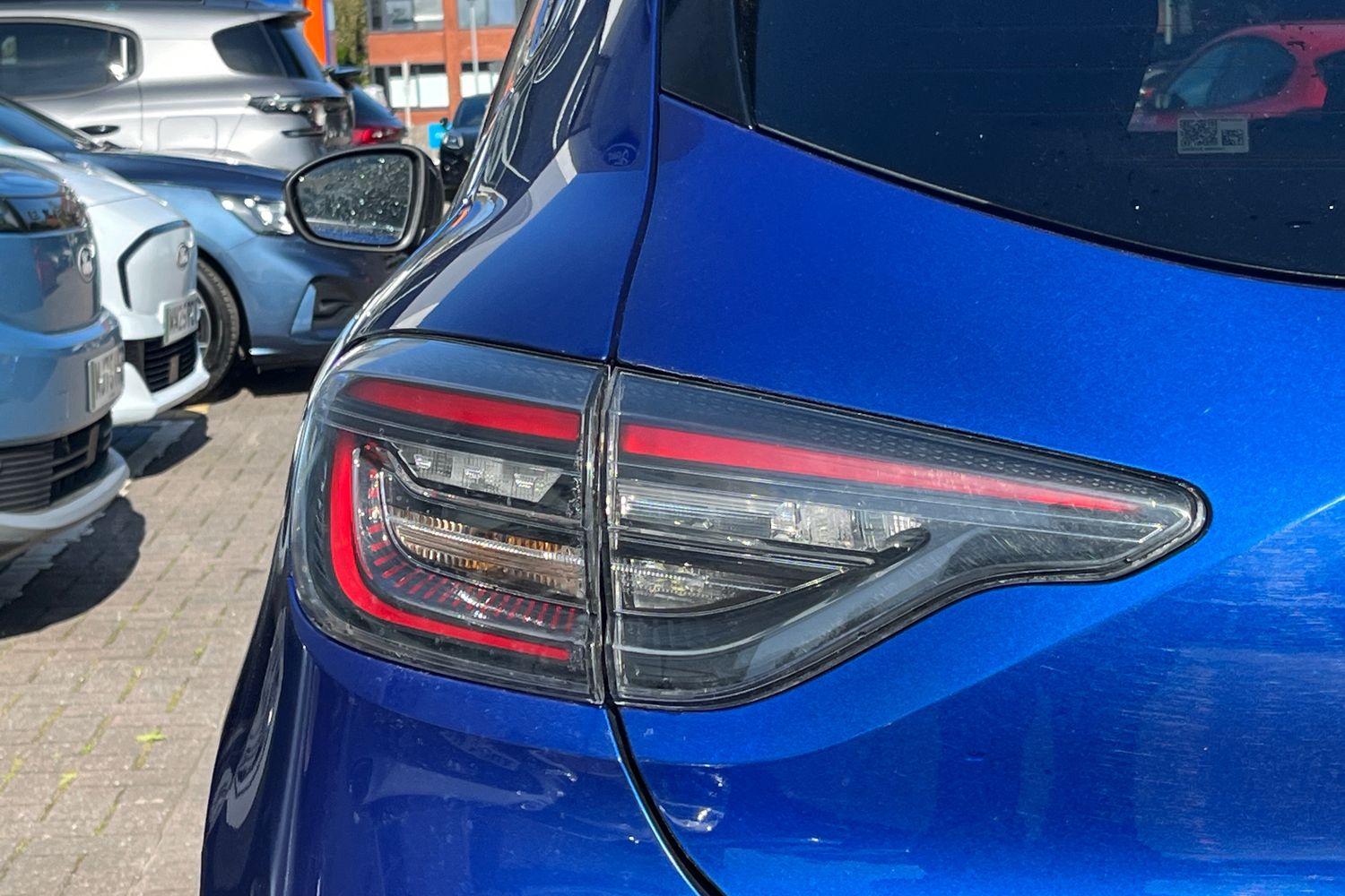 RENAULT CLIO Photo 24