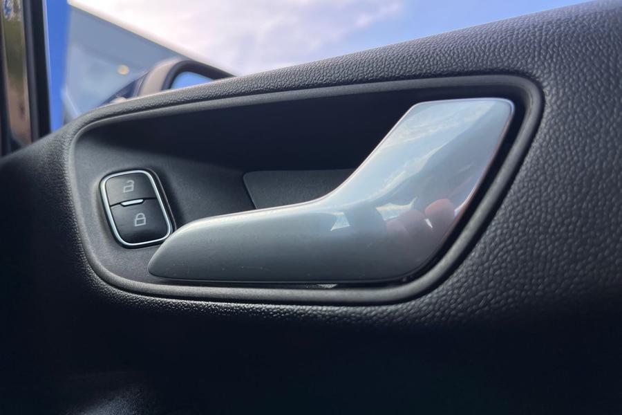 Ford Fiesta Photo autoimg-0919ba2354a3cf64b3613edc637b2c6d450ba01c.jpg