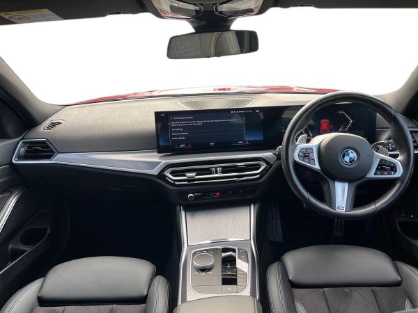 BMW 3 Series Photo autoimg-0919bdd32ba76071e4fd19b598377bc85d190c85.jpg