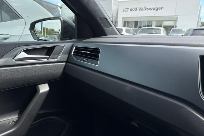 VOLKSWAGEN Polo Photo 30