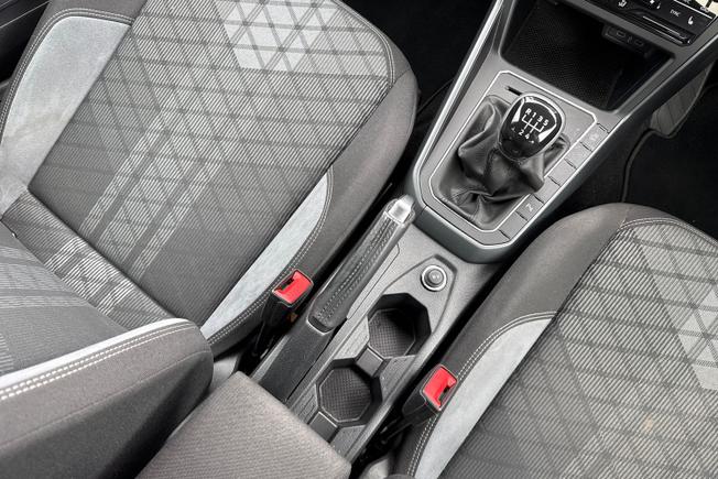 VOLKSWAGEN Polo Photo 24