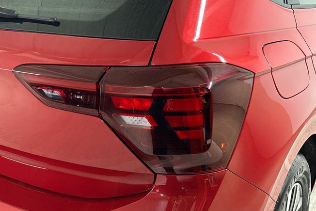 VOLKSWAGEN Polo Photo 18