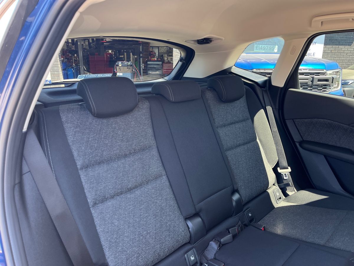 BMW 2 Series Active Tourer Photo 32