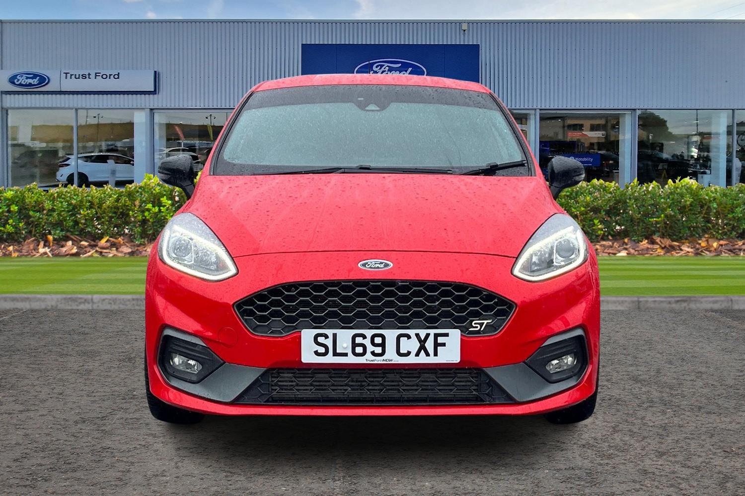 Ford Fiesta Photo 5